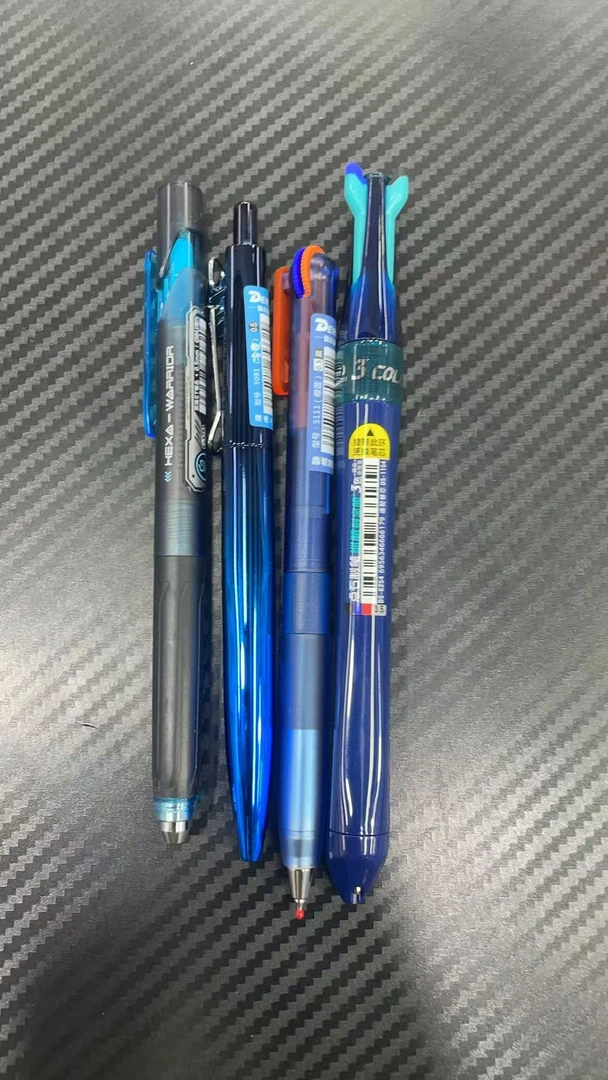 巡航时空舱蓝绿杆➕核赛博黑杆➕极光之夜蓝杆➕赛博蓝橙杆，4支笔