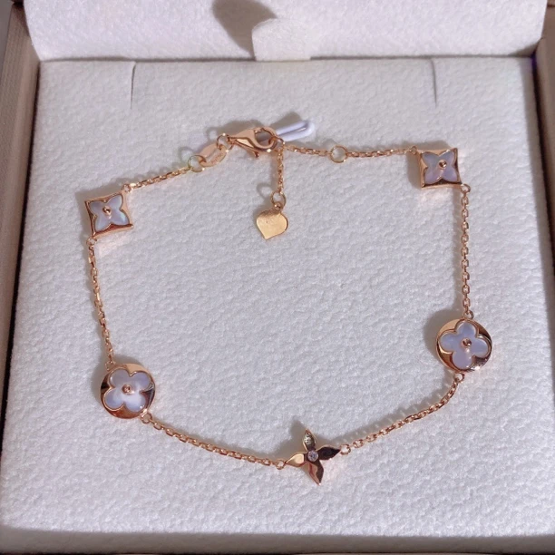 18k金手链，白贝款