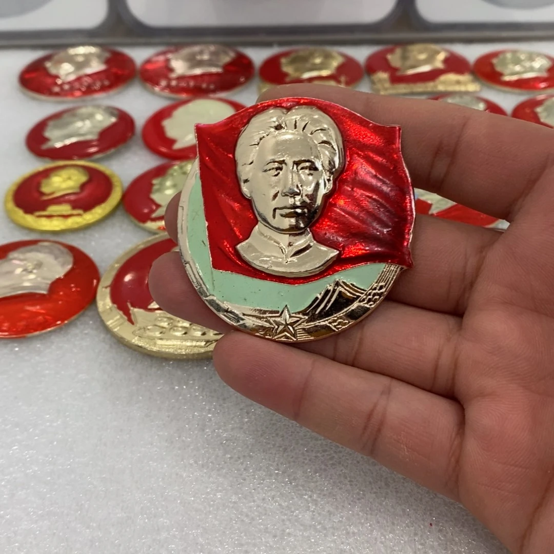 铝红色纪念章异形红旗分头