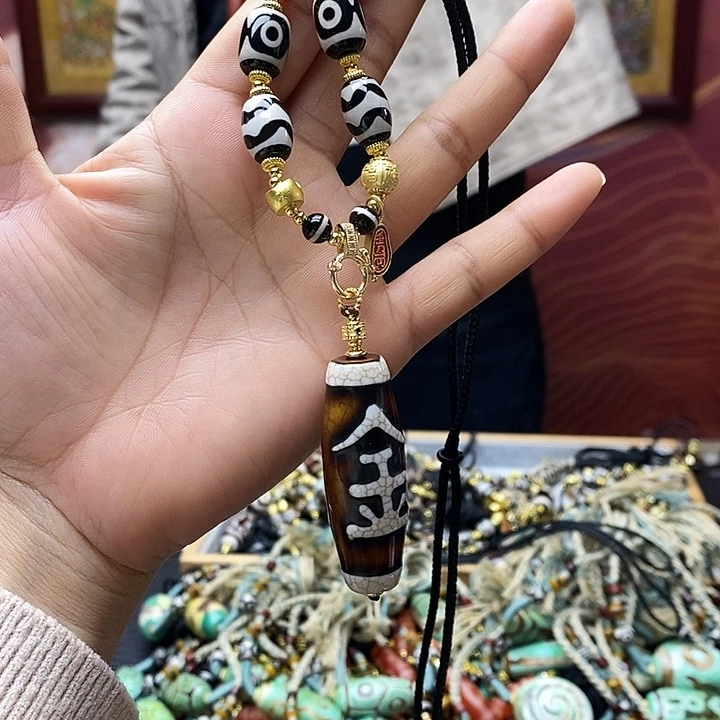 玛瑙/玉髓（覆膜）合金颈饰