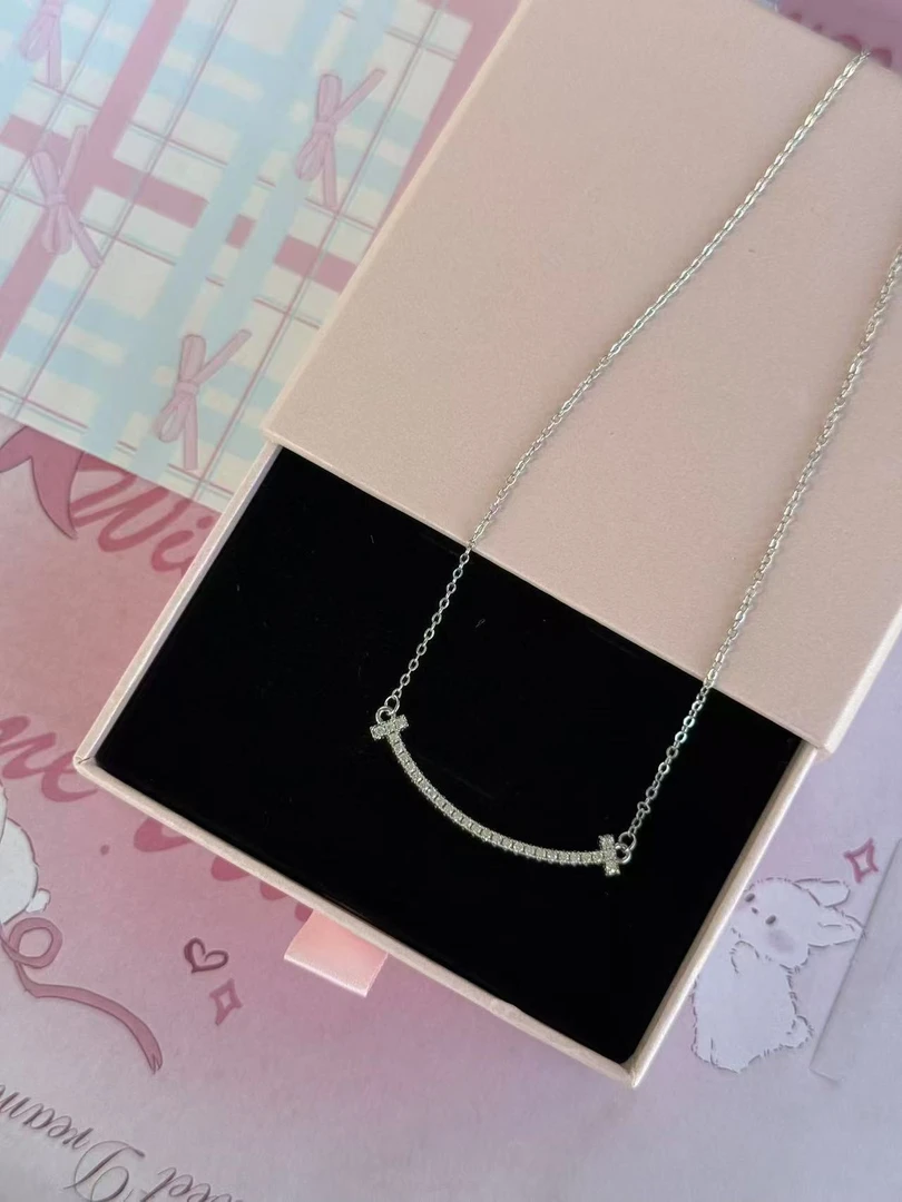 钛钢锆石项链 银色微笑百搭项链气质010