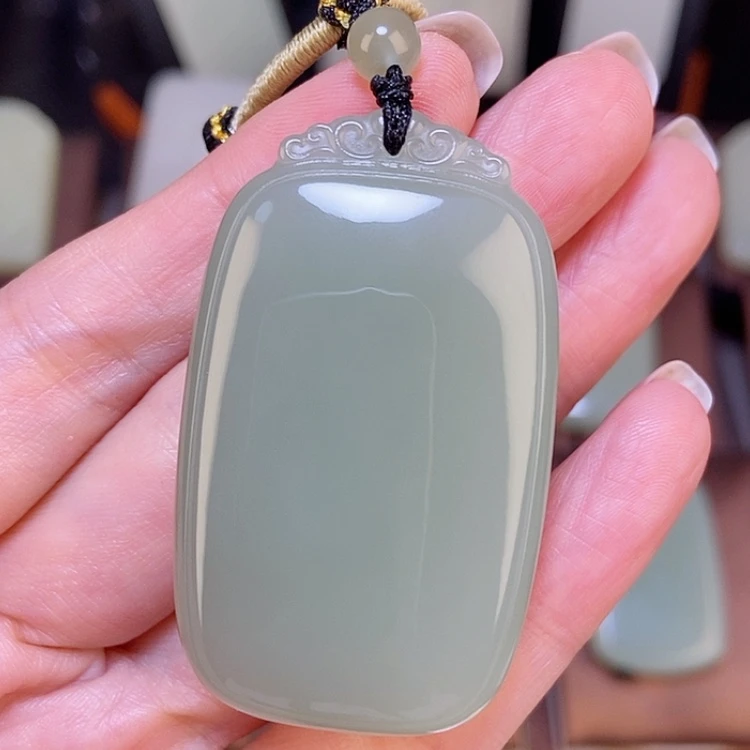 【闪购商品】颈饰未镶嵌和田玉