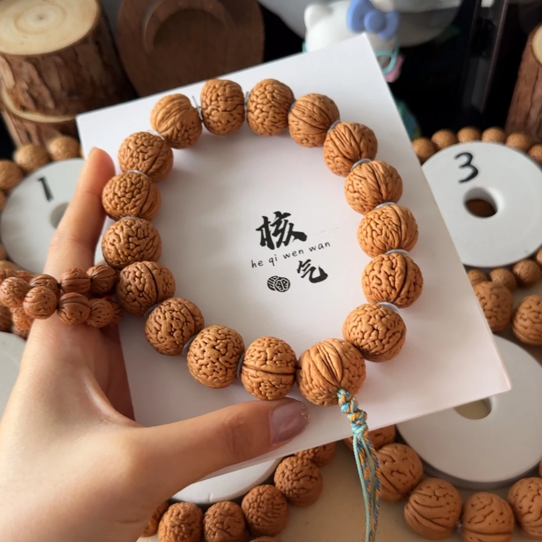 懋***亲20龙鳞柳叶桃核吊坠