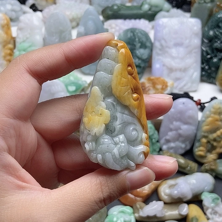 翡翠未镶嵌颈饰翡翠