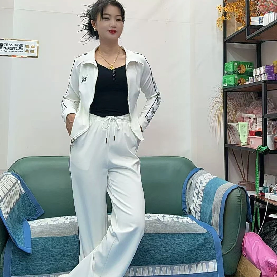 女士休闲运动服春秋新款时尚修身显瘦减龄套装