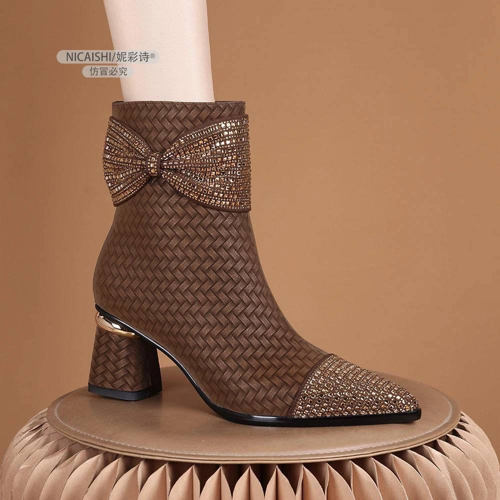 2025年新款中跟靴子前拉链短靴法式显瘦尖头粗跟百搭软皮女靴3543