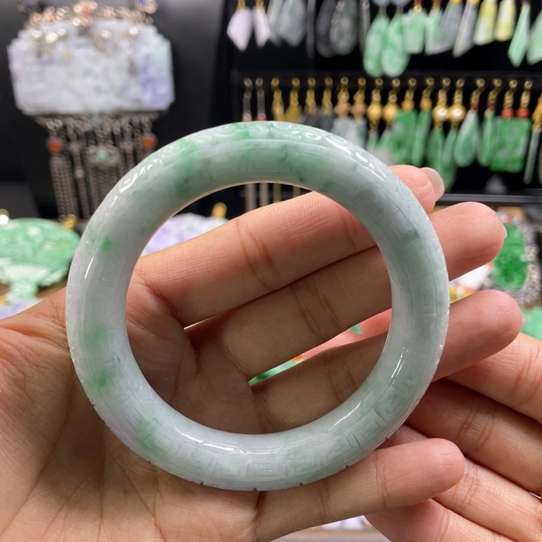 翡翠手镯未镶嵌代编织