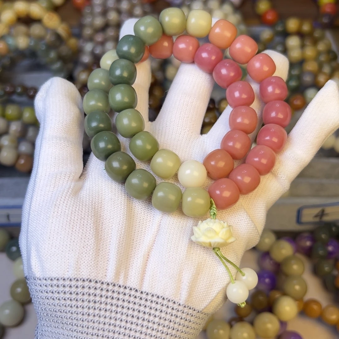 手串菩提根/象牙果粉绿半山水卡12双圈