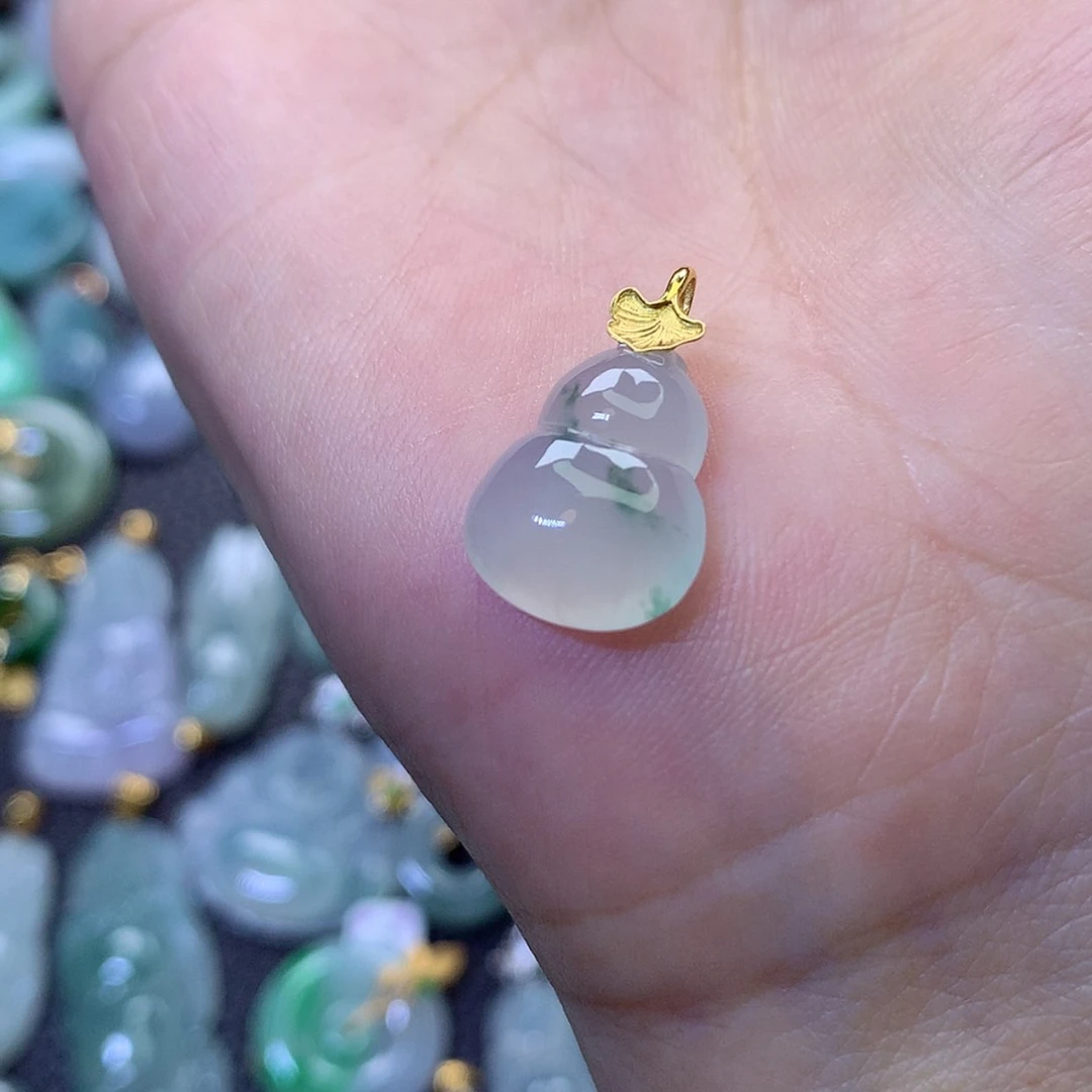 【闪购商品】吊坠(不含链)18K金镶嵌翡翠