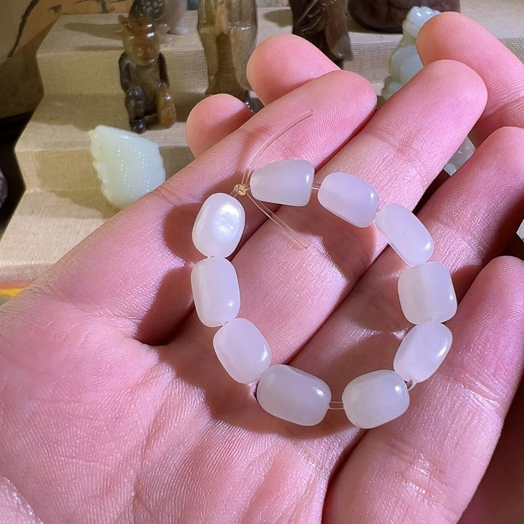 花***花和田玉未镶嵌颈饰