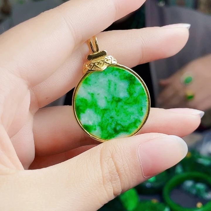 翡翠银S925镶嵌颈饰多样性