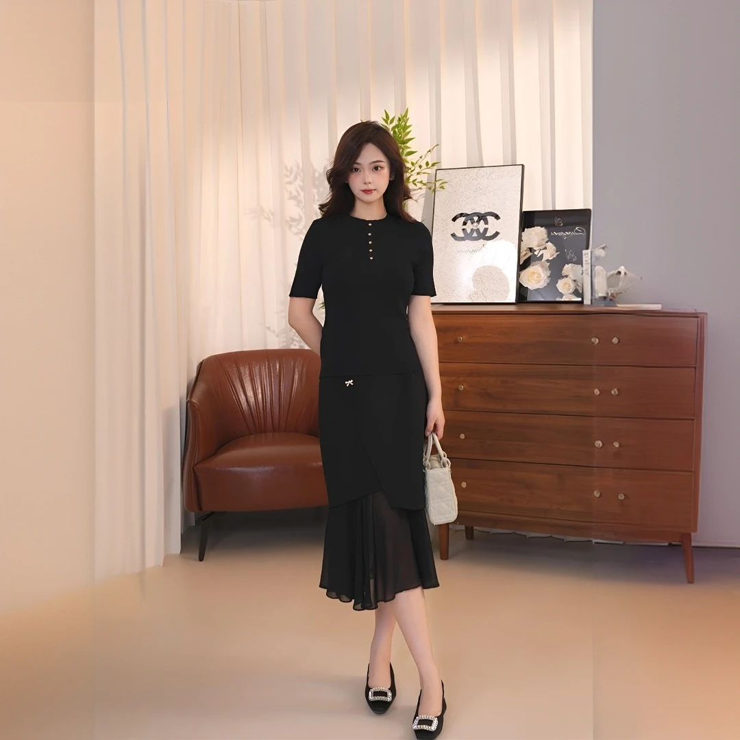 H306【奈】商场同款2025年秋季新款纯色圆领针织衫套头衫上衣女