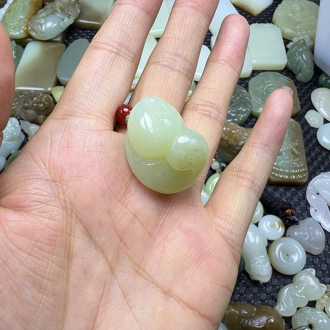 和田玉未镶嵌吊坠(不含链)卡27