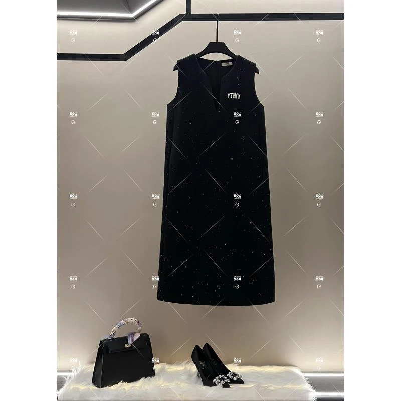 【秀秀】不褪色复古风显瘦默认款式连衣裙女装轻奢秋冬时尚 H-1380