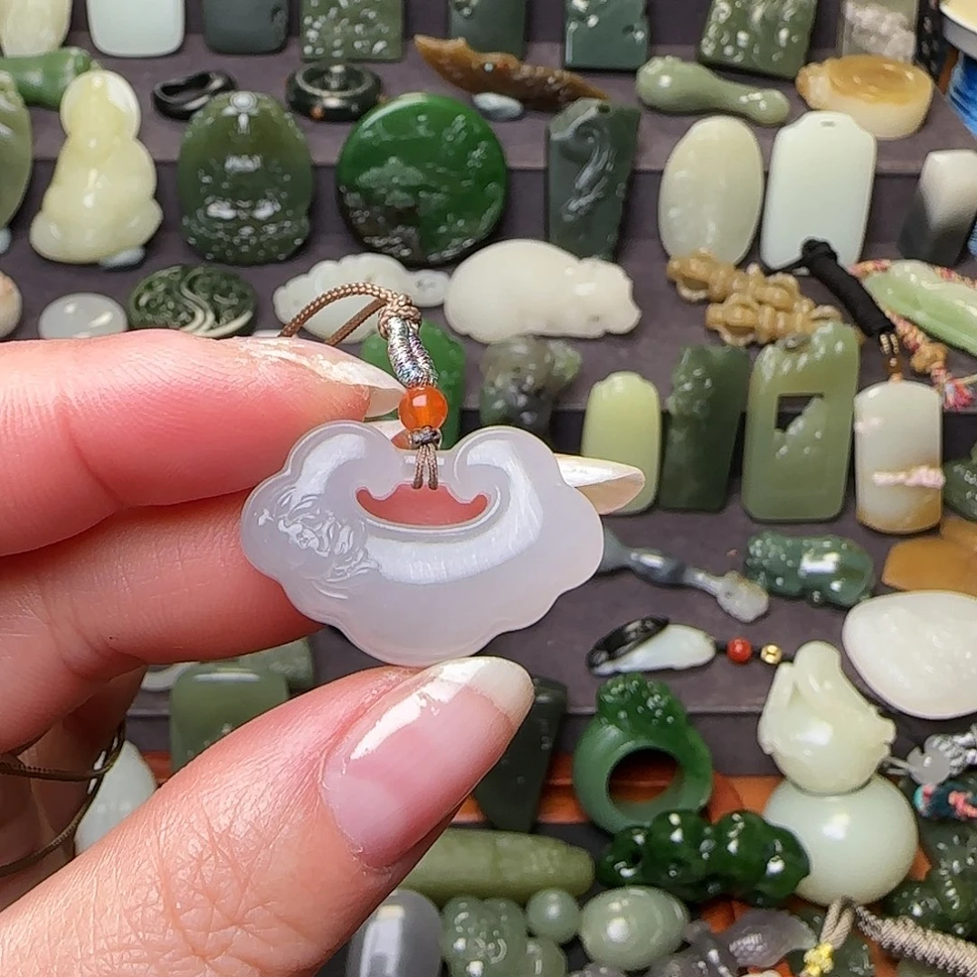 和田玉颈饰未镶嵌