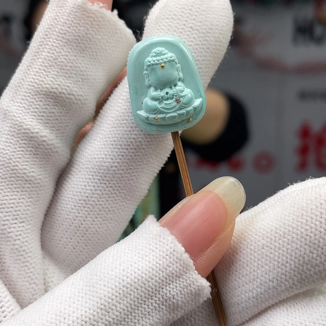 绿松石未镶嵌挂件