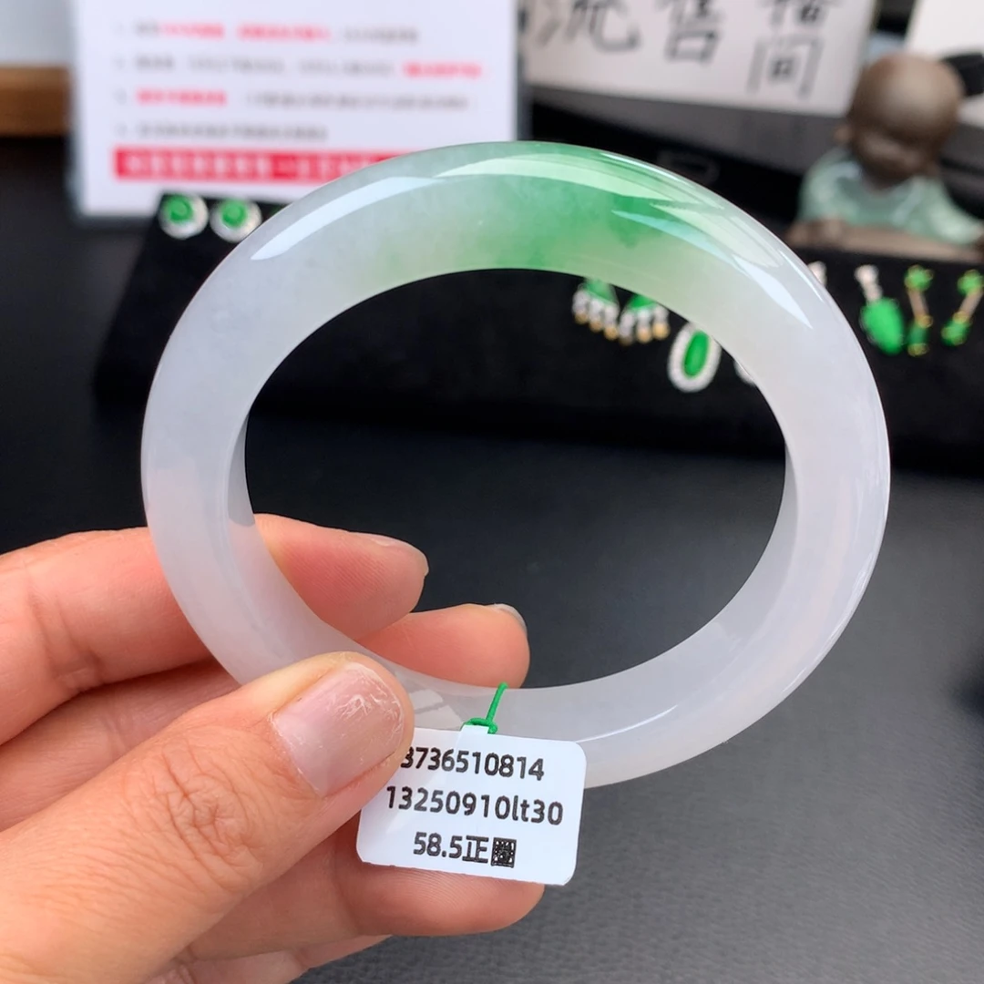 翡翠未镶嵌手镯冰胶飘绿花语文课【强推】