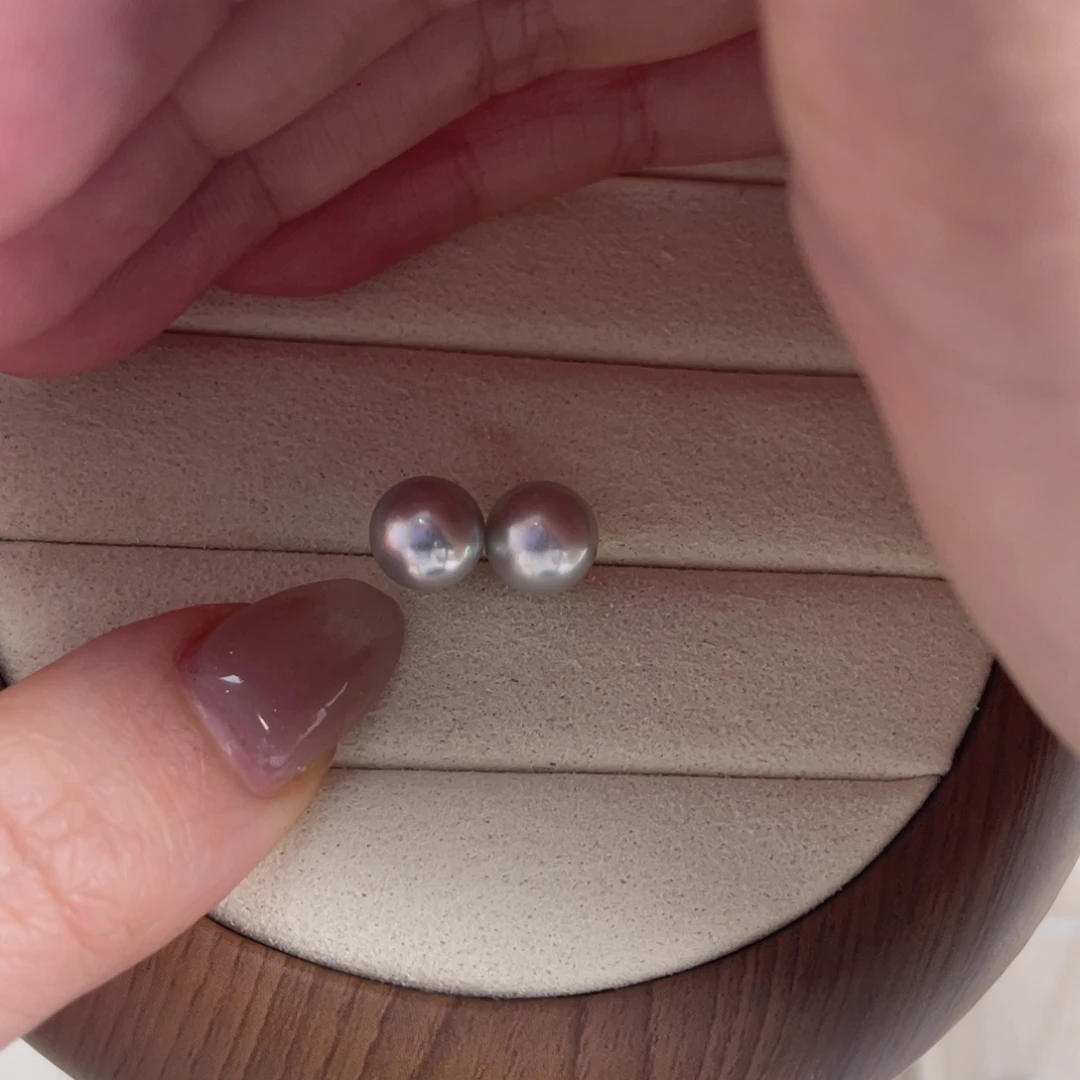 18K金镶嵌海水珍珠耳饰