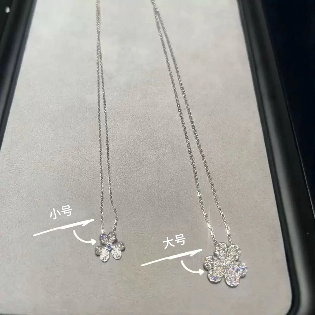 经典三瓣花项链