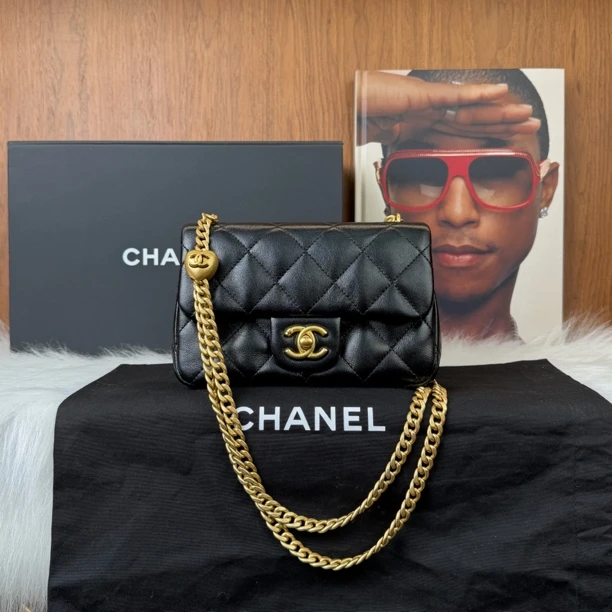 全新未使用 Chanel/香奈儿 25Ｃ新款爱心金球方胖子/00139