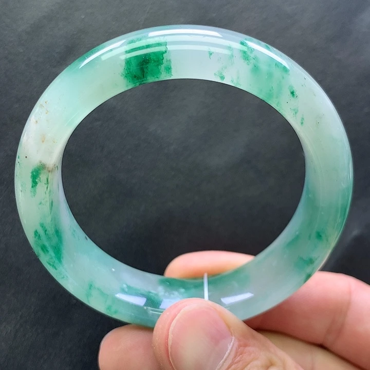 石英质玉未镶嵌手镯