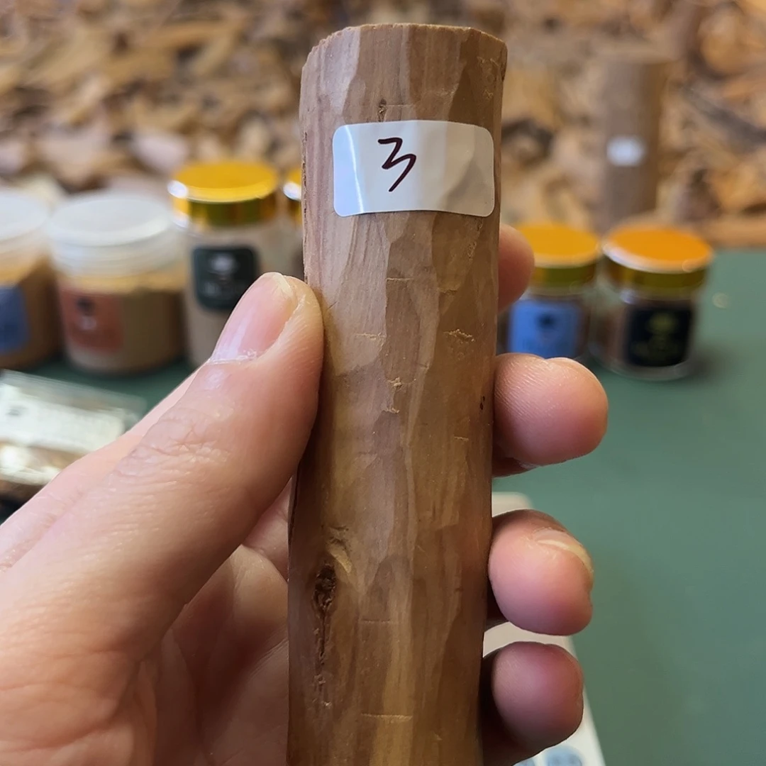 檀香木其他正区老山檀手把件77g