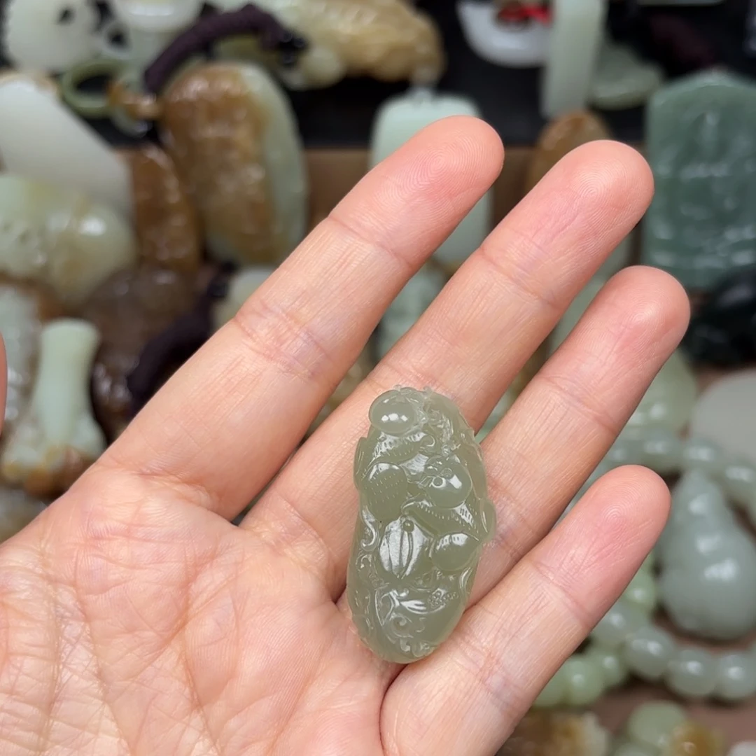 颈饰未镶嵌和田玉