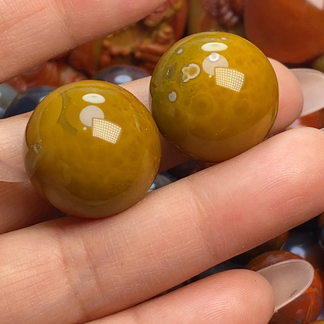 玛瑙/玉髓颈饰未镶嵌臻战国红