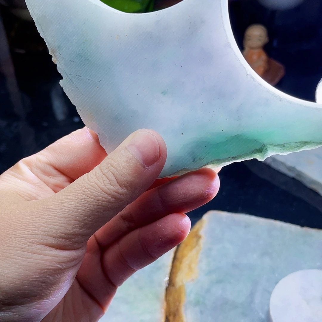 翡翠未镶嵌颈饰毛料48