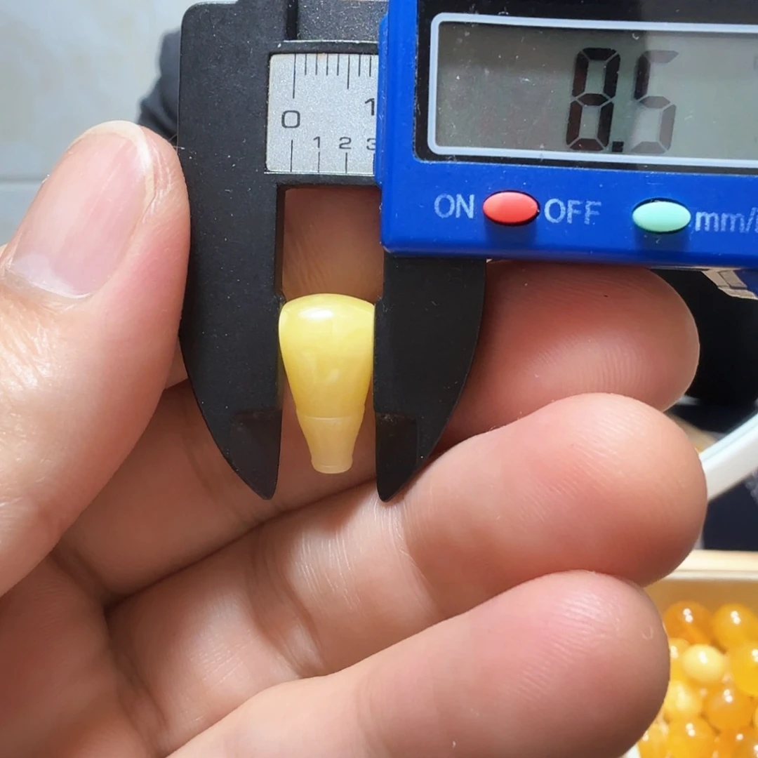 琥珀未镶嵌裸石成品