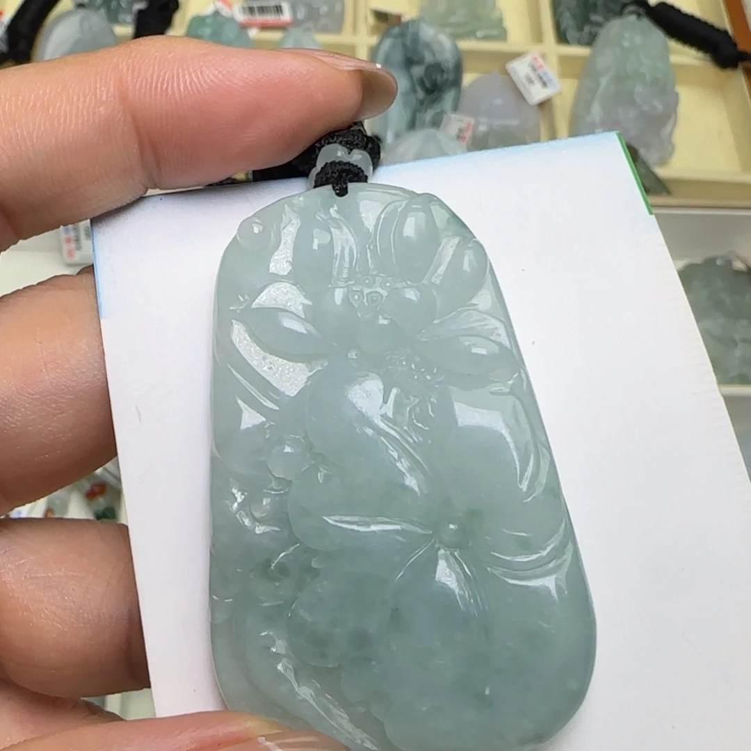翡翠未镶嵌颈饰