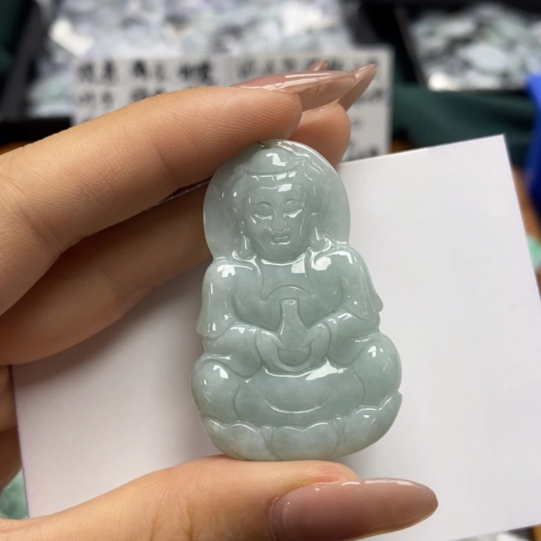 颈饰未镶嵌翡翠观音