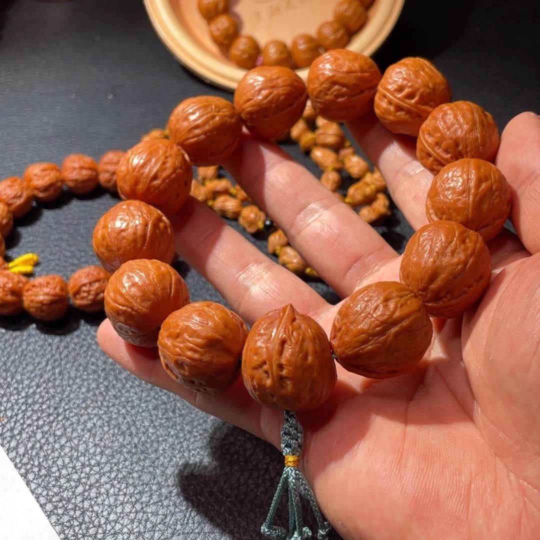 文玩核桃手串礼物