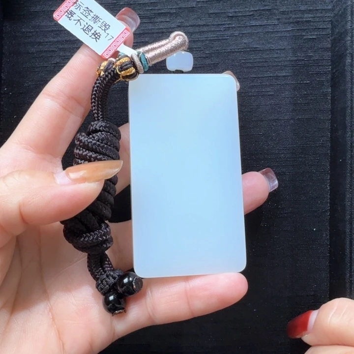 颈饰未镶嵌和田玉大****）