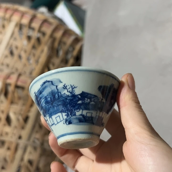 青花玲珑手绘山水小斗笠杯