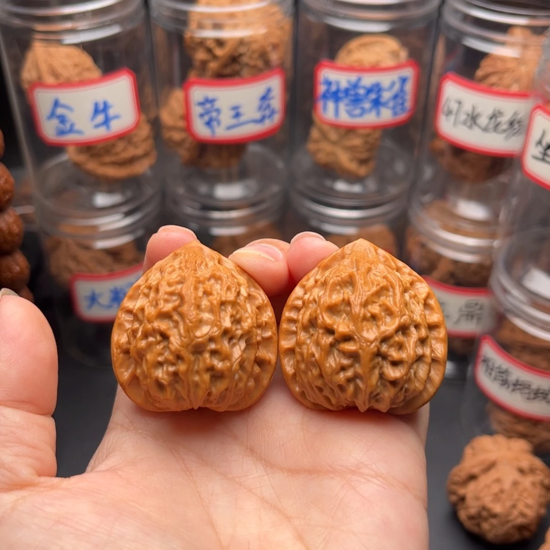 把件文玩核桃37小众金牛