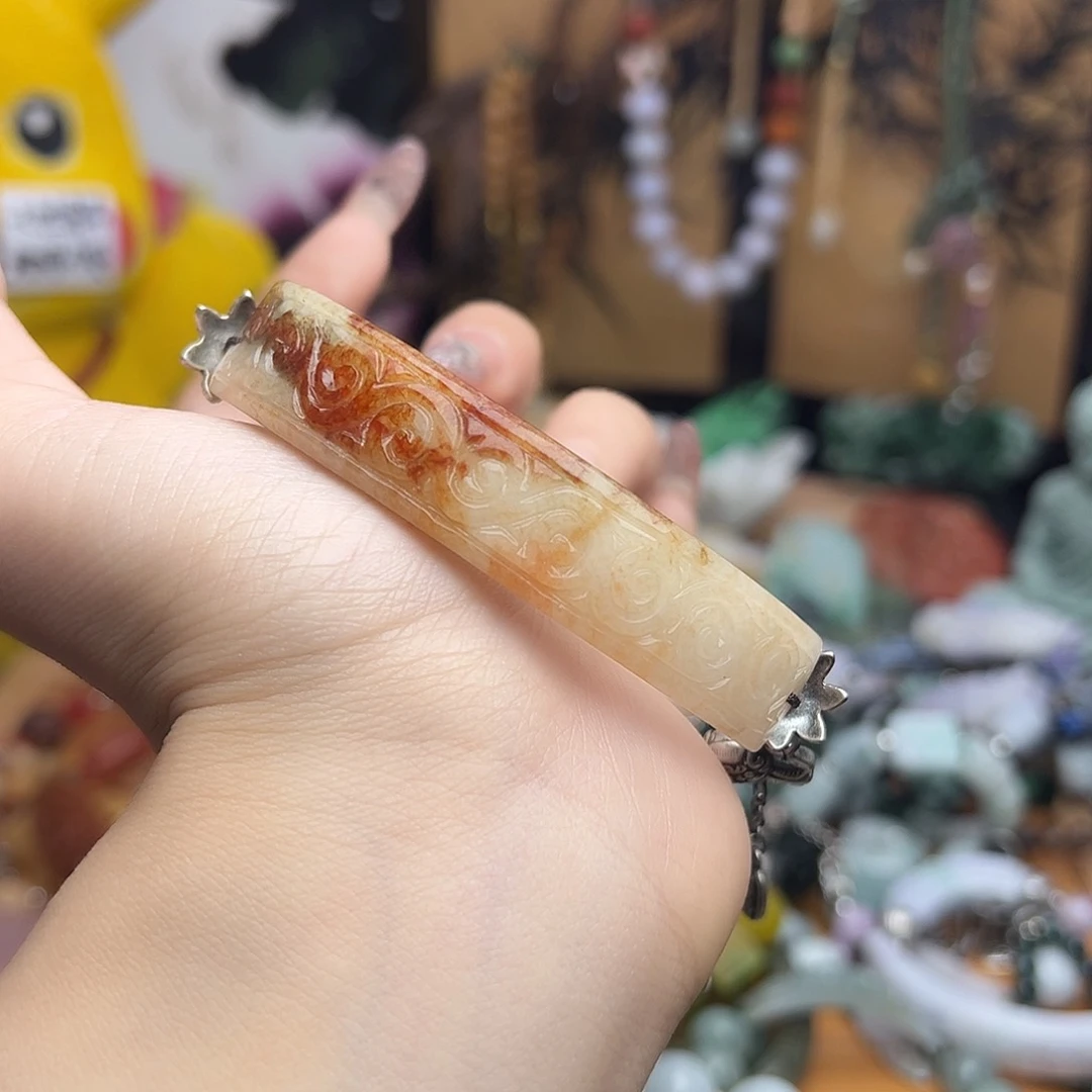 翡翠颈饰未镶嵌小****思吊坠