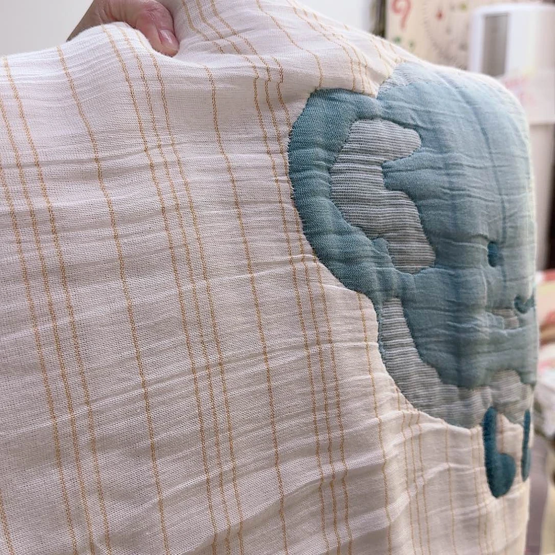 棉全棉泡芙被精梳纱150/200皇冠狗狗