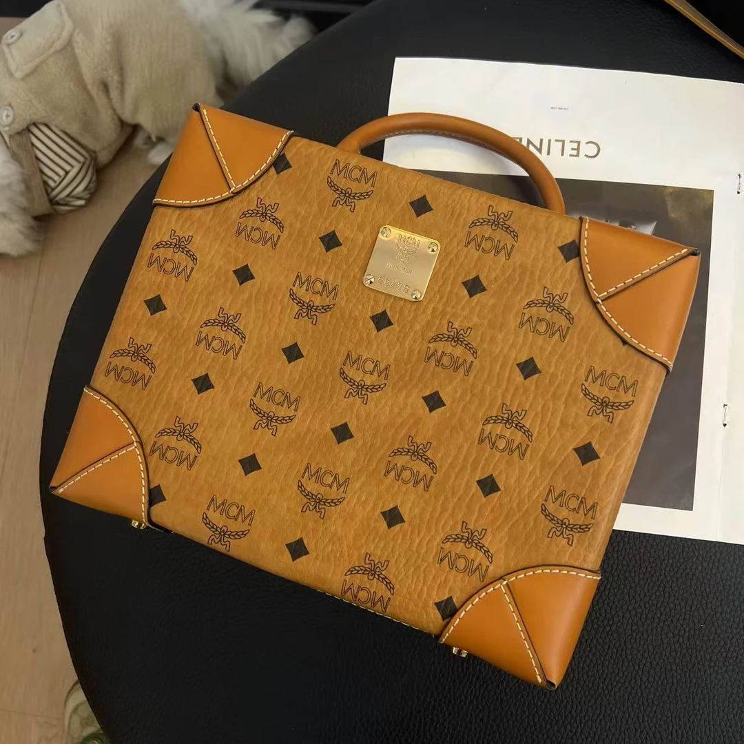 95新 MCM 大麦中古/mcm干邑色盒子包斜挎包/
