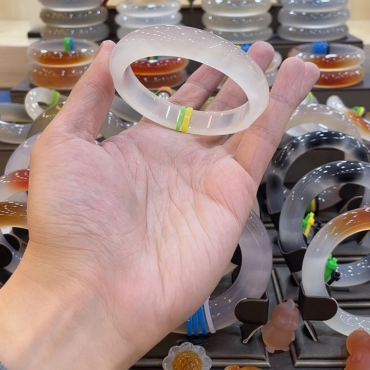 地***瓜玛瑙/玉髓未镶嵌手镯