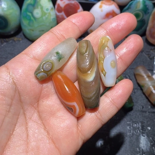 石英质玉未镶嵌珠宝半成品斌