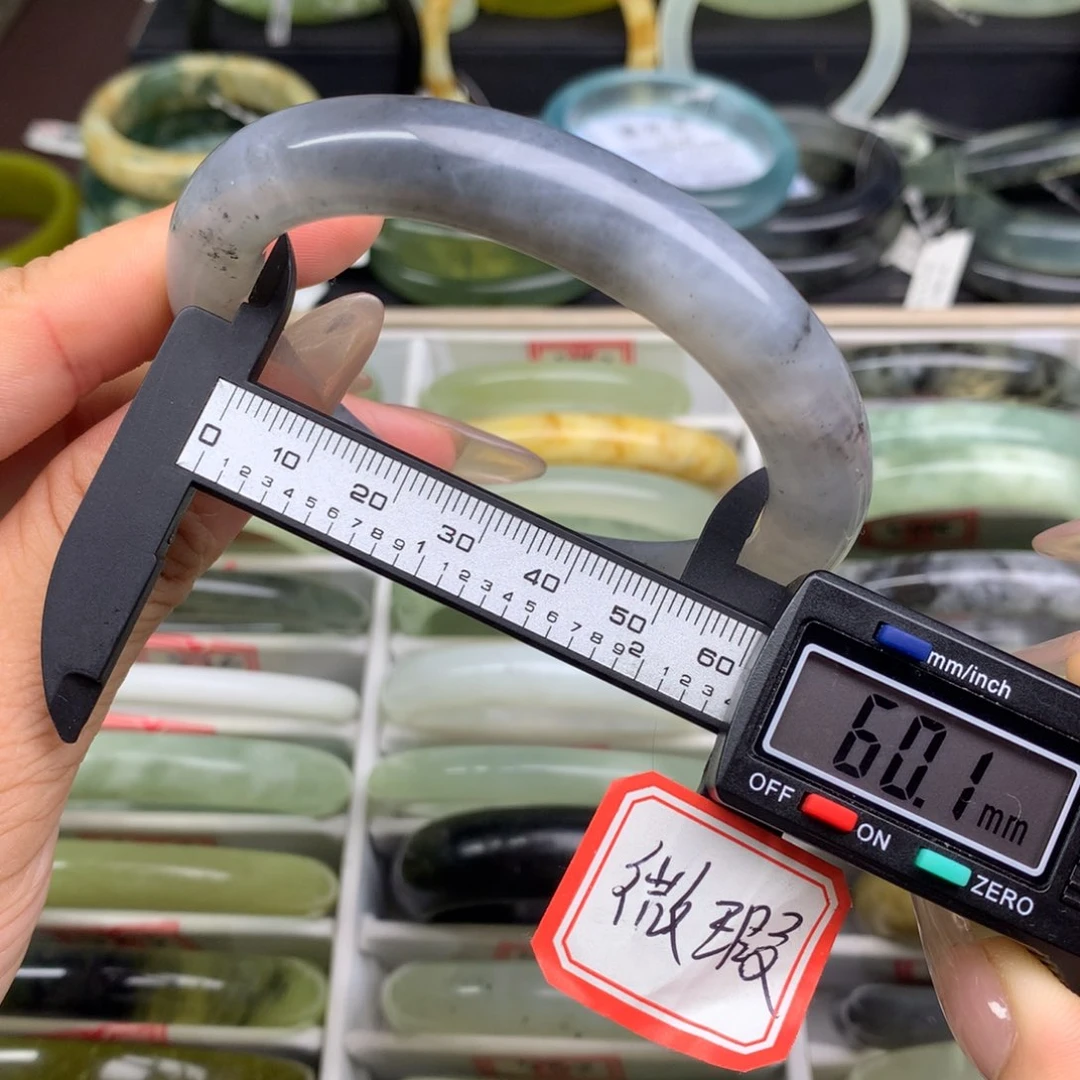 蛇纹石玉未镶嵌手镯521