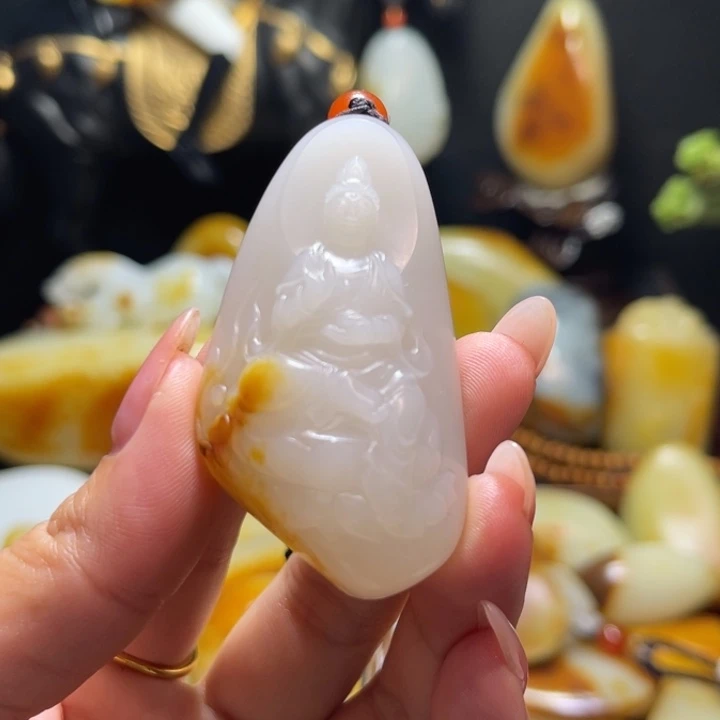 和田玉未镶嵌挂件观音