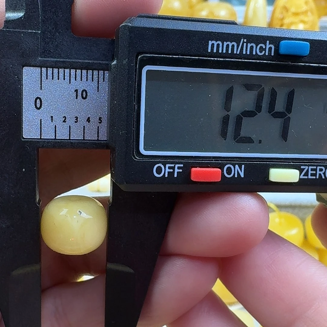 蜜蜡未镶嵌裸石39