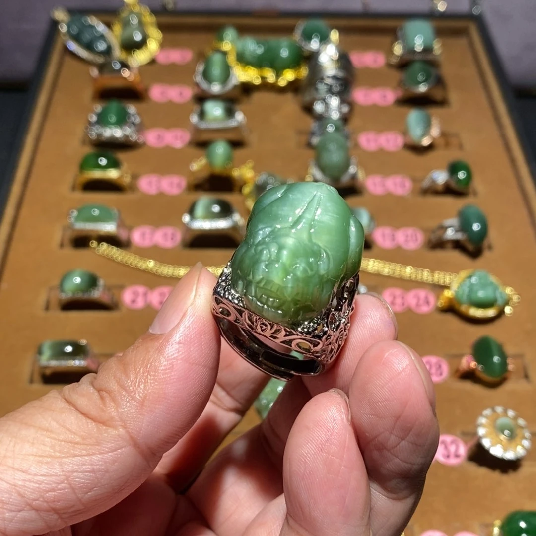 和田玉（碧玉）戒指未镶嵌什****?