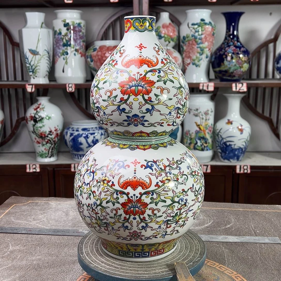 陶摆件景德镇陶瓷葫缠枝