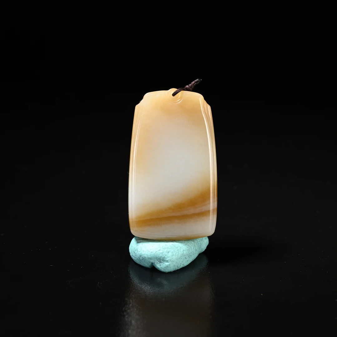 LOT8844 和田玉且末糖平安无事牌牌佩/杭拍