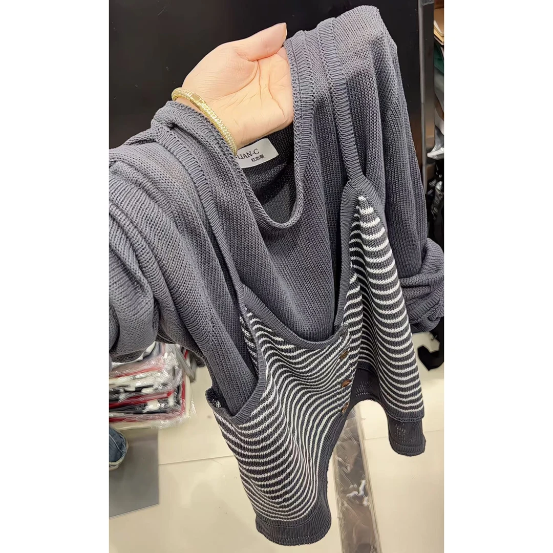 今年流行穿搭2025早秋新款温柔风休闲毛针织衫条纹吊带上衣两件套