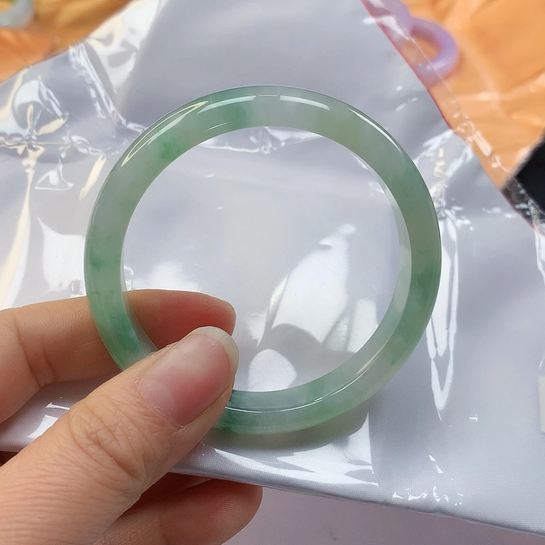 翡翠手镯未镶嵌8060xxcvbb
