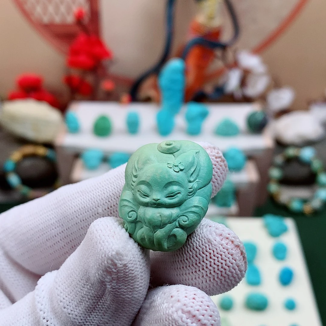 绿松石未镶嵌珠宝奇石